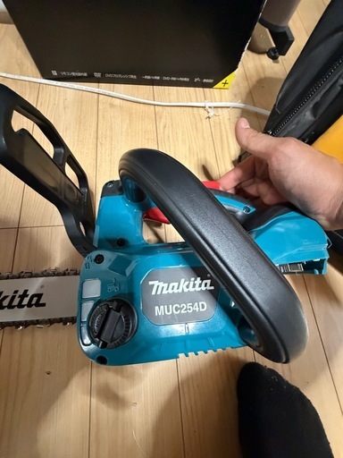 makita18vチェンソー未使用