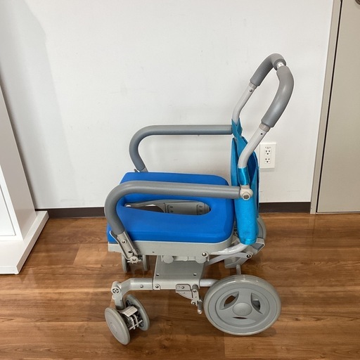 シャワーキャリー〈Uchie〉　介護用品【町田市再生家具】　261103 シャワーキャリーの中古が安い！激安で譲ります・無料であげます 