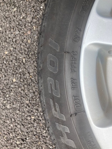 タイヤ155/65R14 75T　アルミホイール