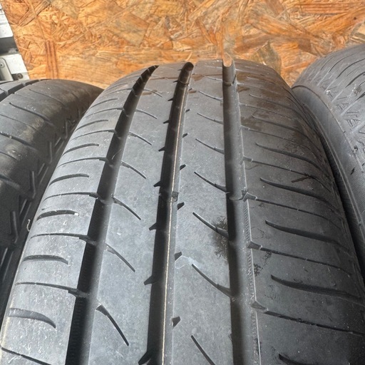 バリ山　TOYO NANOENERGY 3PLUS 185/70R14 夏タイヤ　2022年製　14インチ