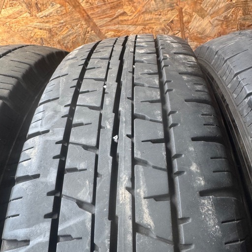 DUNLOP 195/80R15 107/105L LT 夏タイヤ　
