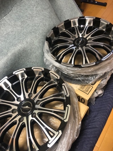 R18ロクサーニ　バトルシップ　ホイール4本セット