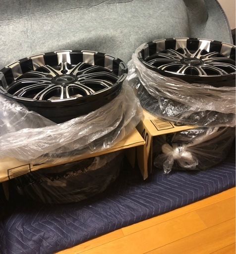 R18ロクサーニ　バトルシップ　ホイール4本セット