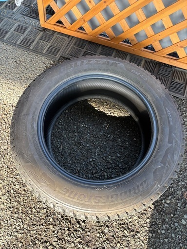 BRIDGESTONE スタッドレスタイヤ　DM-V2 225/60R17