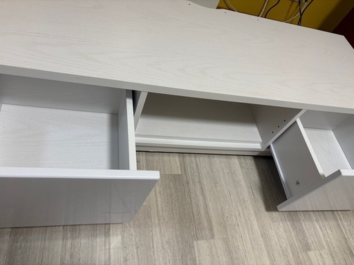 テレビラック