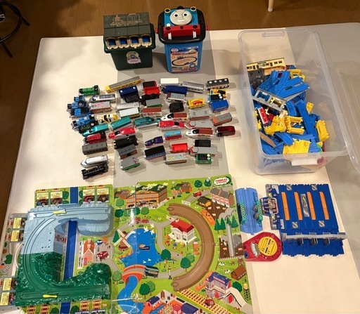 プラレール・トーマス 大量まとめ売り（ケース付き）