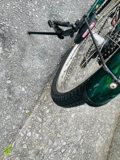 『ＳＡＬＥ　３０％』　折りたたみ自転車　２０インチ　6変速　カゴ　付き　緑　配達可能