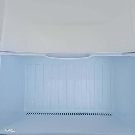 G7d1x5 送料設置無料   三菱　自動製氷機能付大型冷蔵庫　320L