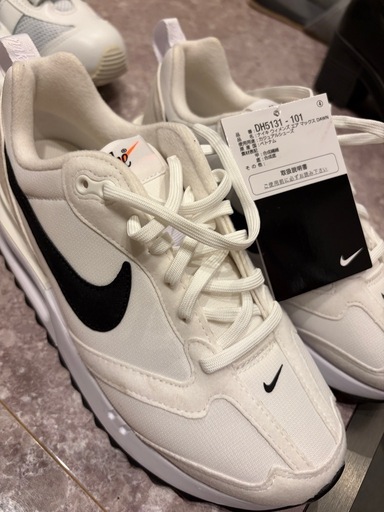 NIKE23.5cm DH5131-101  新品未使用　　