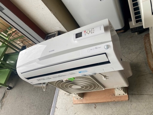 取付工事込み金額  ルームエアコン2.2kW（スタンダード） IRA-2201R（室内ユニット  2020年式