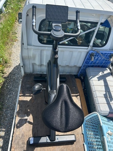美品　STEADY フィットネスバイク エアロバイク スピンバイク マット付き 