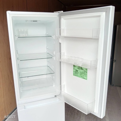 C6m1j2 送料設置無料  COMFEE　大型冷蔵庫  2ドアタイプ　24年製　173L