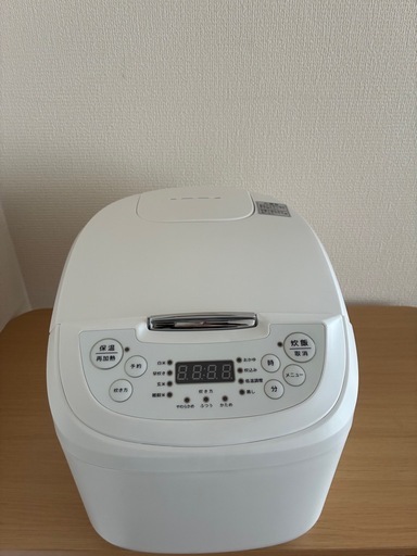 【美品/箱・説明書付】VERSOS 10合炊き炊飯器（VS-KE24）大容量・マイコン式