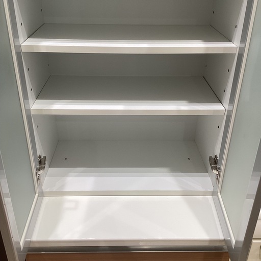 【トレファク神戸南店】高橋木工所 食器棚　※扉ウキ・ハガレ有、上下固定パーツ欠品【取りに来られる方限定】