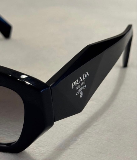 【美品】PRADA Symbole サングラス PR 07YS ブラック 正規品