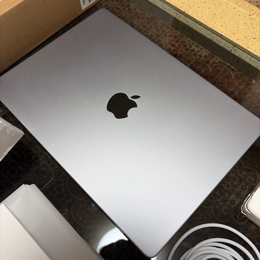Apple MacBook Pro M1 Pro チップ搭載 本体  US配列