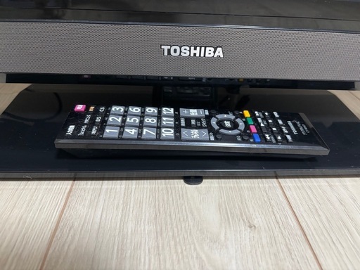 TOSHIBA  32型テレビ