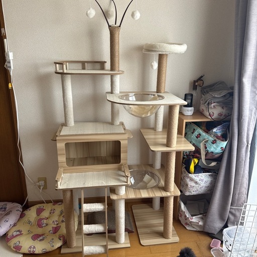 キャットタワー あまり使っ待てないのでまだ綺麗な方だと思います 