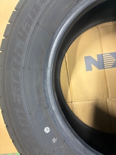 値下げしました！195/80R15ヨコハマタイヤブルーアースバンRY55