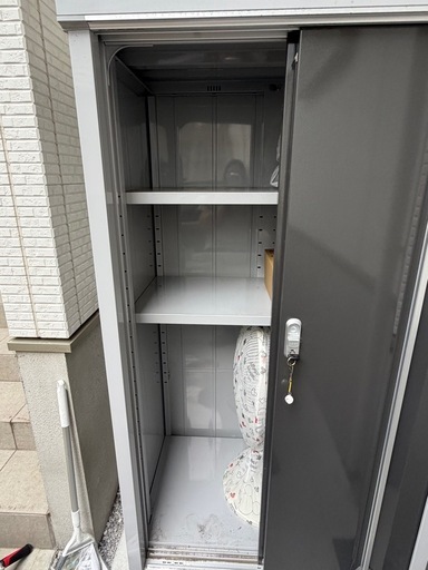 イナバ物置 美品 使用約3年 鍵付き 引き取り限定