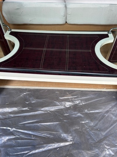 ✨ガラステーブルと革製の椅子セット