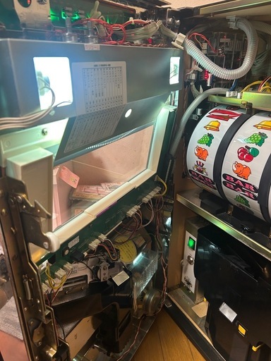 レア！?　4号機 北電子 初代 ジャグラーガール 実機 家庭用100V仕様 動作確認済 家スロ
