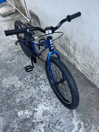 20インチUS??TREK キッズバイククロスバイク自転車街乗り通勤車通学車?プロフ必読