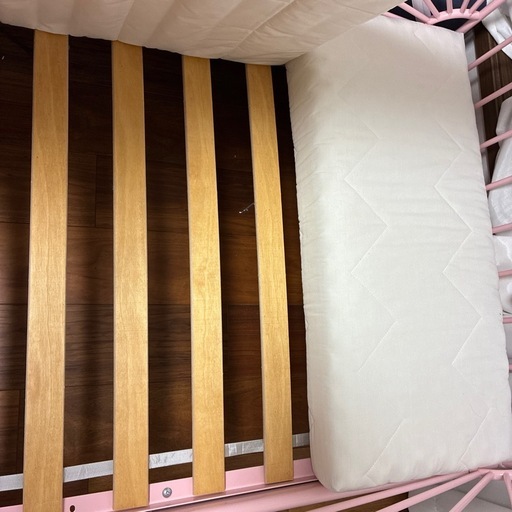 IKEAピンクベッド伸縮式美品