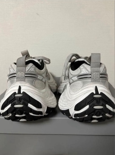 BALENCIAGAスニーカー