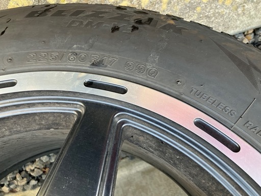 La・Strada　TIRADO-CROSS　17インチホイール　ブリザックDM-3 225/60R17付
