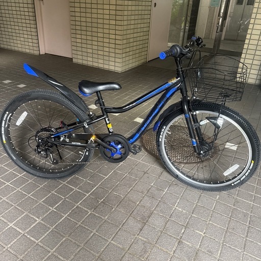 【美品】子供用自転車　24インチ　マウンテンバイク　　オートライト、鍵付き、6段ギア　STRINGS 美品】子供用自転車24インチマウンテンバイクオートライト、鍵付き、6 