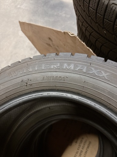 DUNLOP WINTER MAXX WM01 205/60R16 4本セット