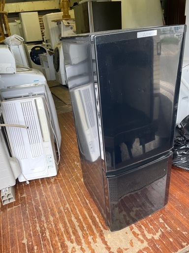 北九州市内配送無料　保証付き 三菱MR-P15A-B 冷蔵庫 サファイアブラック [146L /2ドア /右開きタイプ]