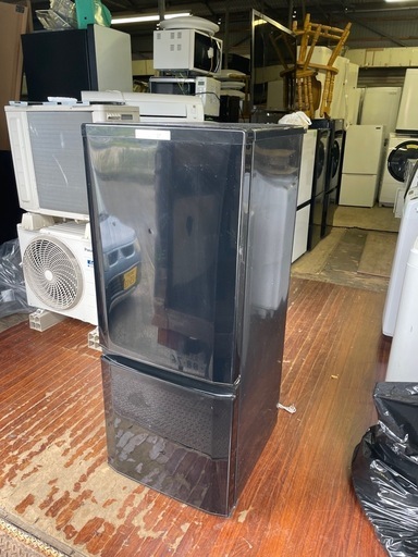 北九州市内配送無料　保証付き 三菱MR-P15A-B 冷蔵庫 サファイアブラック [146L /2ドア /右開きタイプ]