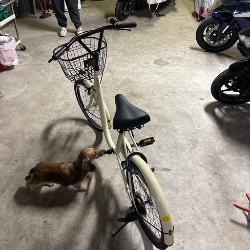 ほぼ新品 傷汚れなし 鍵付き 自転車　
価格交渉可能です