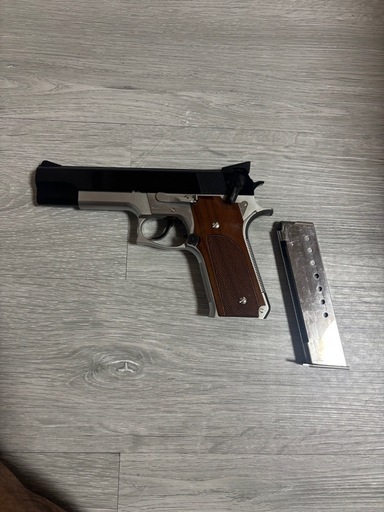 smith and wesson 10anniversary
 Smith & Wesson 745 IPSC 10th Anniversary, Engraved First Model 1 