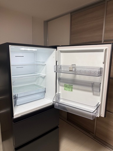 2025年製】東芝 冷蔵庫 326L GR-W33SC 美品・説明書・床保護マット付き 