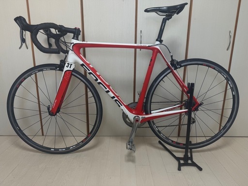 フレームだけで34万円以上 新品パーツ多数　FOCUS IZALCO PRO ロードバイク  自転車