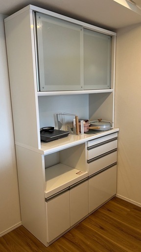 ニトリ キッチンボード 食器棚高さ207cm 横118cm 奥行き49cmほど (K.S 