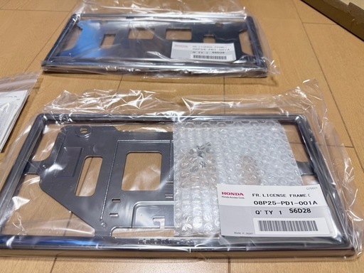 新品未開封　ライセンスフレーム　＆ ロックボルト　ホンダ純正

