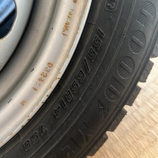 グッドイヤー24年ばり目かと　155/65/14 スタッドレス