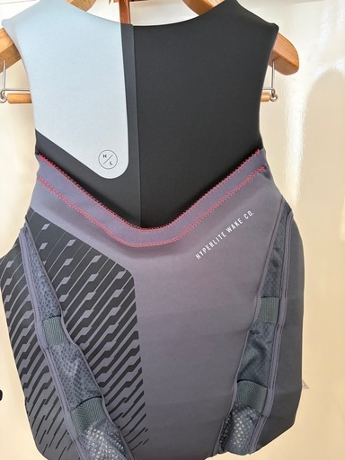 新品　ライフジャケット