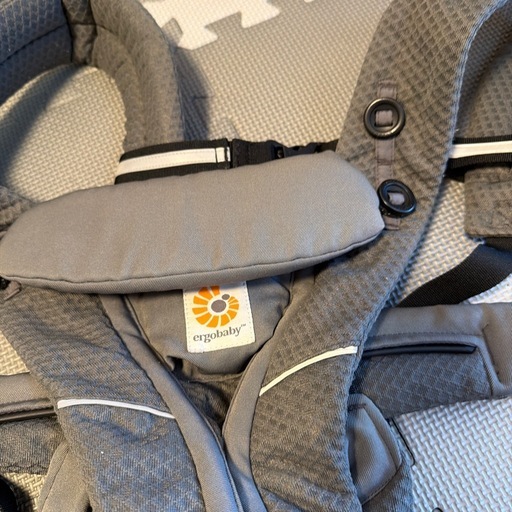 美品　エルゴ　オムニブリーズ　抱っこ紐