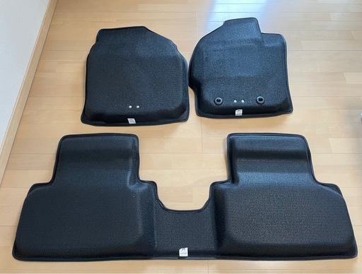 ヤリスクロス Clazzio NEW ラバー タイプ フロアマット 立体3D