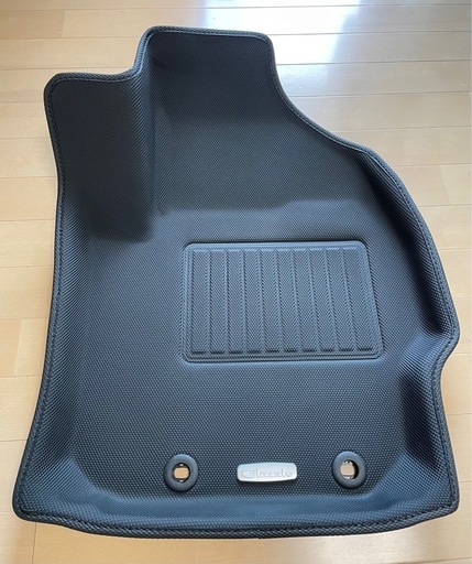 ヤリスクロス Clazzio NEW ラバー タイプ フロアマット 立体3D