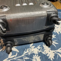 キャリーケース　の画像