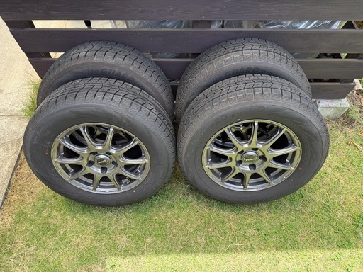 Yokohama スタッドレスアイスガード215/65R16