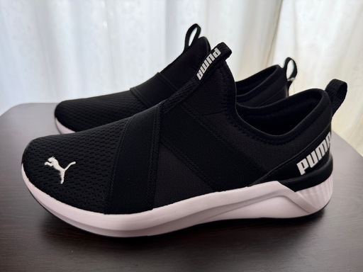 新品未使用品プーマ PUMA ウィメンズ ソフトライド ハルリー スリッポン ランニングシューズ 25cm 新品未使用