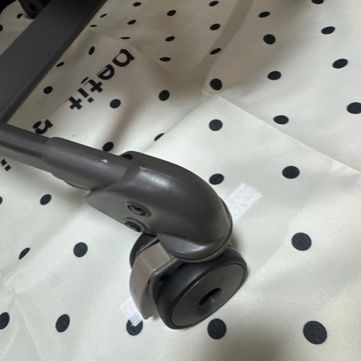 【美品】Combi ネムリラ オートスウィング Simplight　電動ハイローチェア