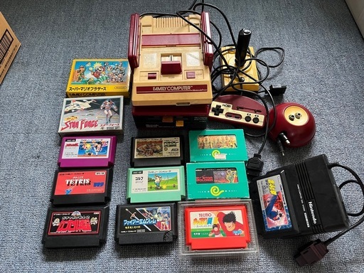 懐かしくて涙！ファミコンとソフト各種